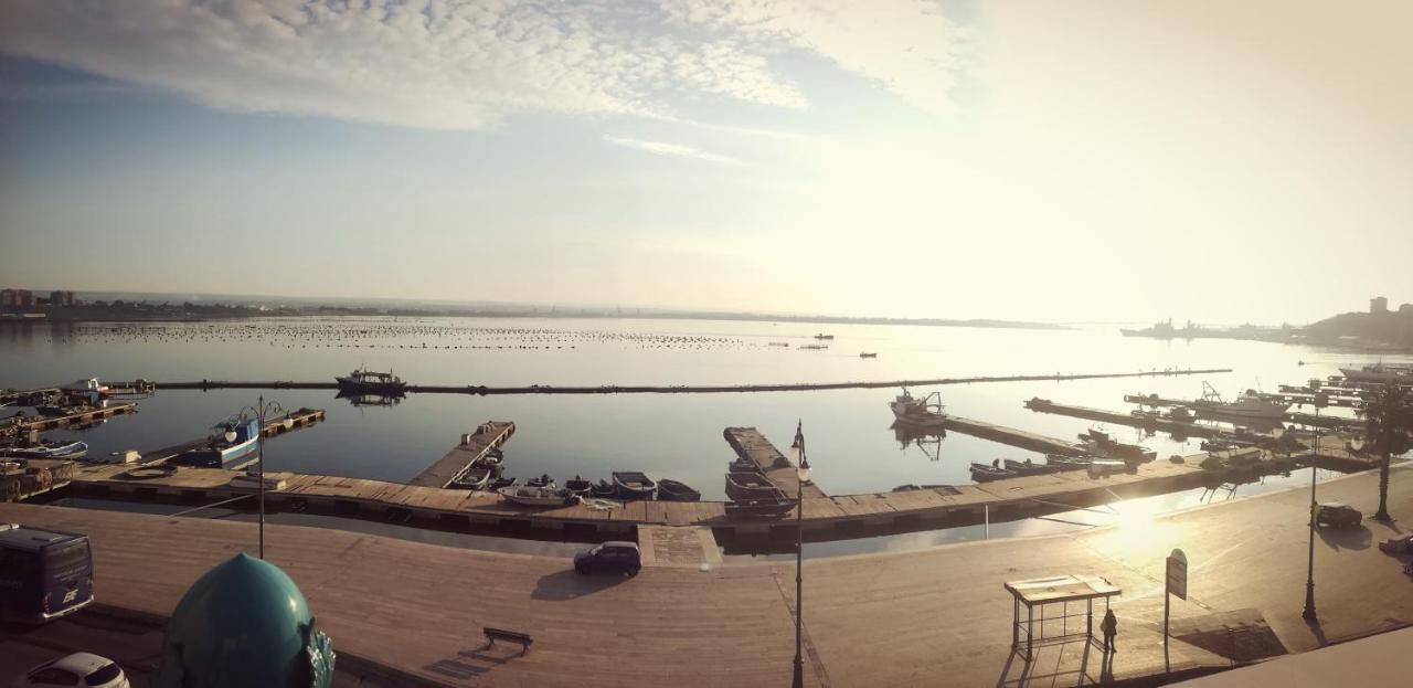 B&B La Terrazza di NonnAnna Taranto Esterno foto